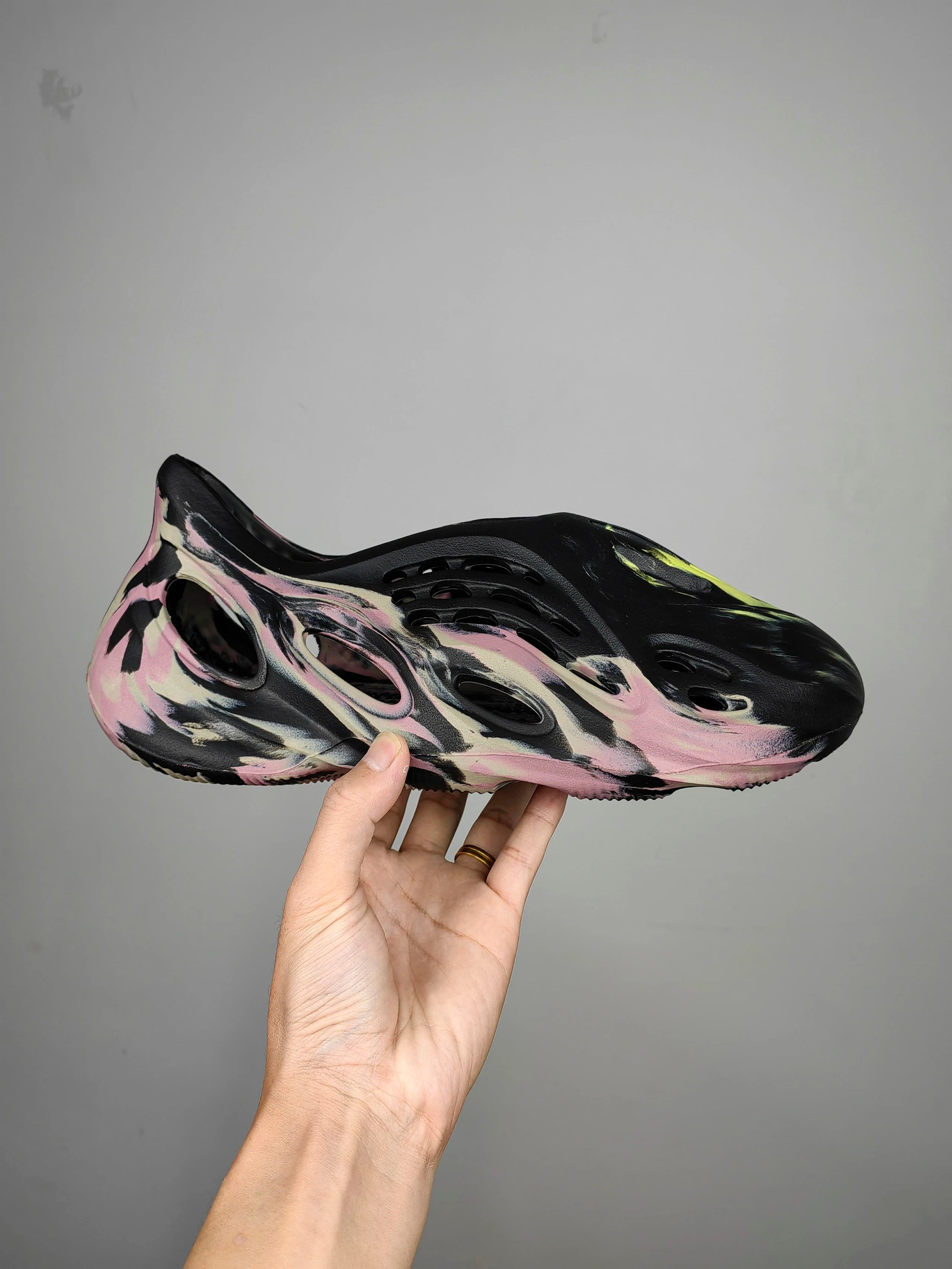 Yeezy Foam Runner Marble