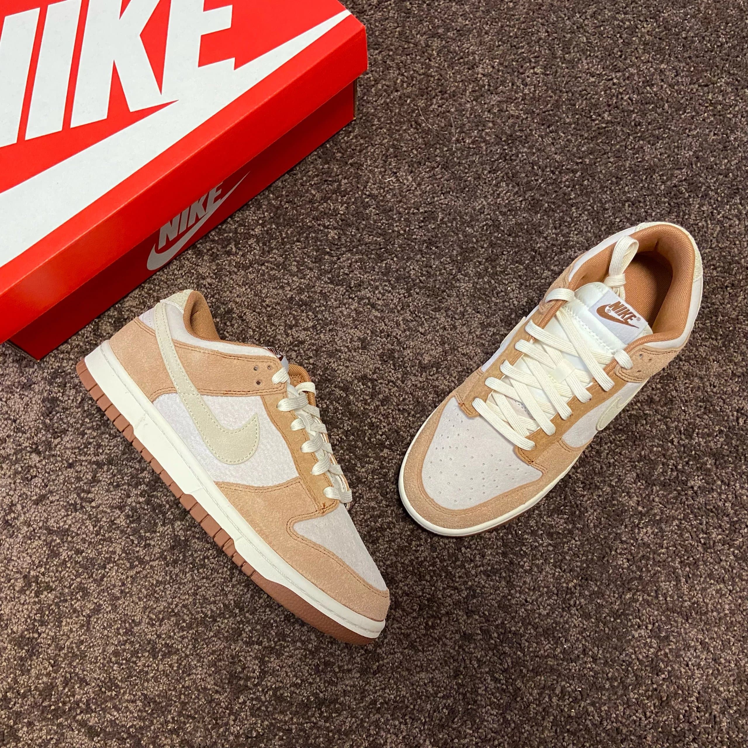 Nike Dunk Low Beige Suede
