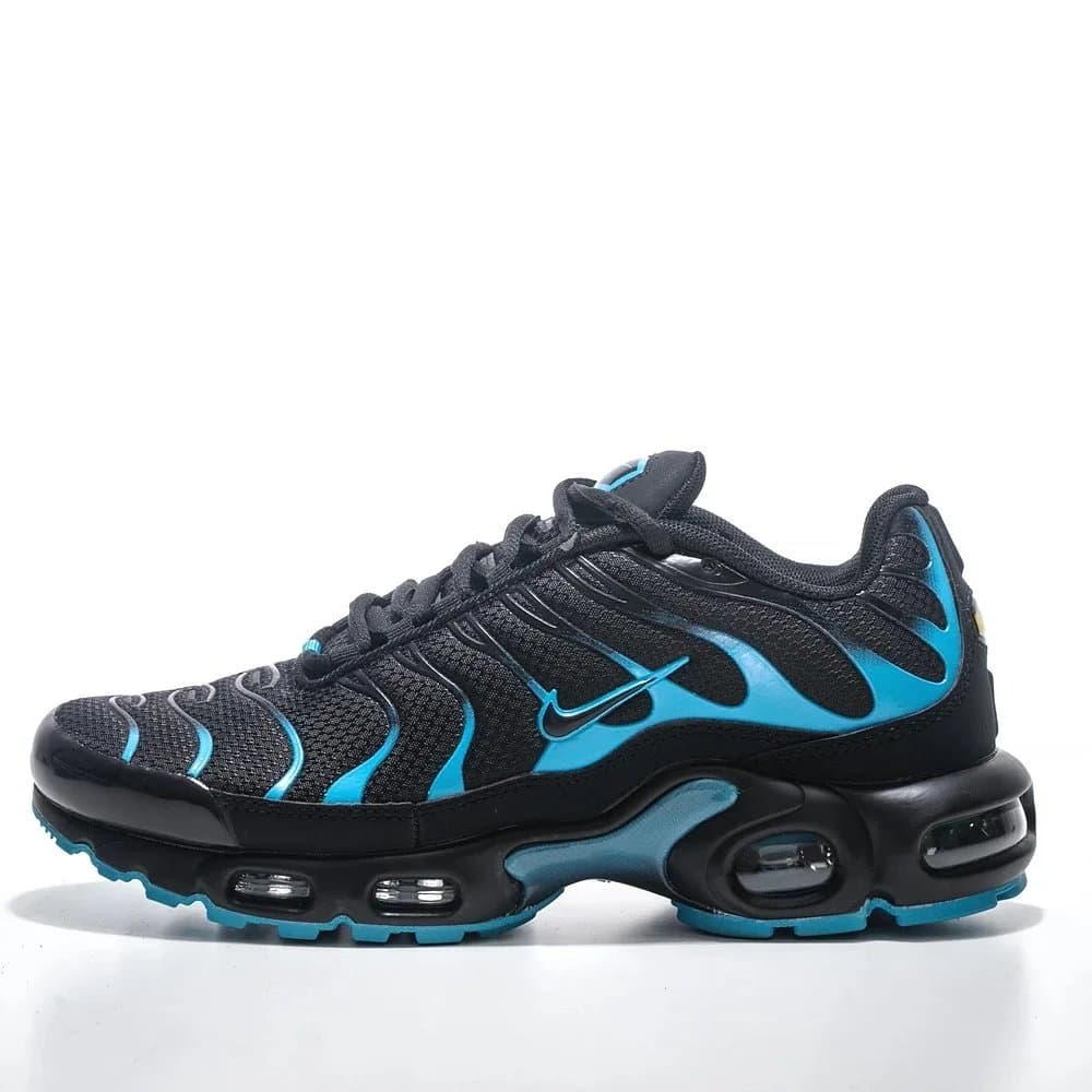 Nike Air Max Plus Triple Black — 35