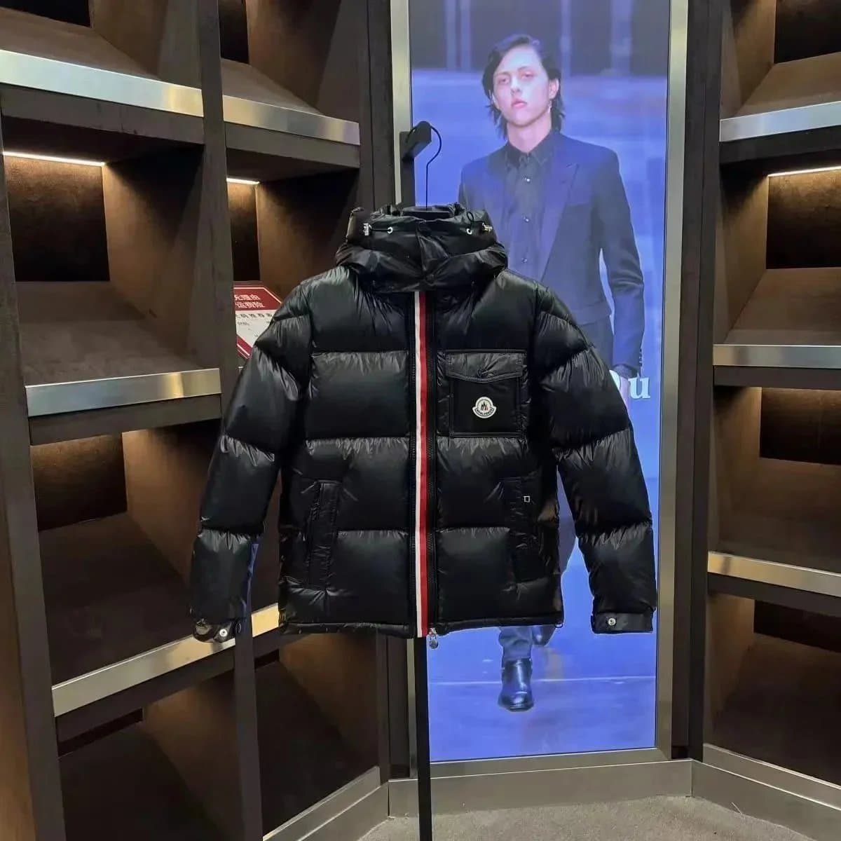 Moncler Puffer Jacket Classic Logo Patch