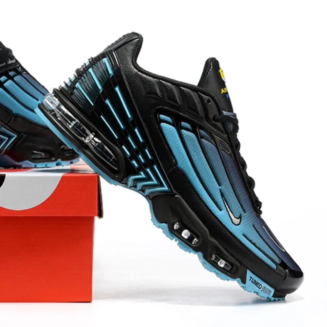 Nike Air Max Plus Tuned — D21