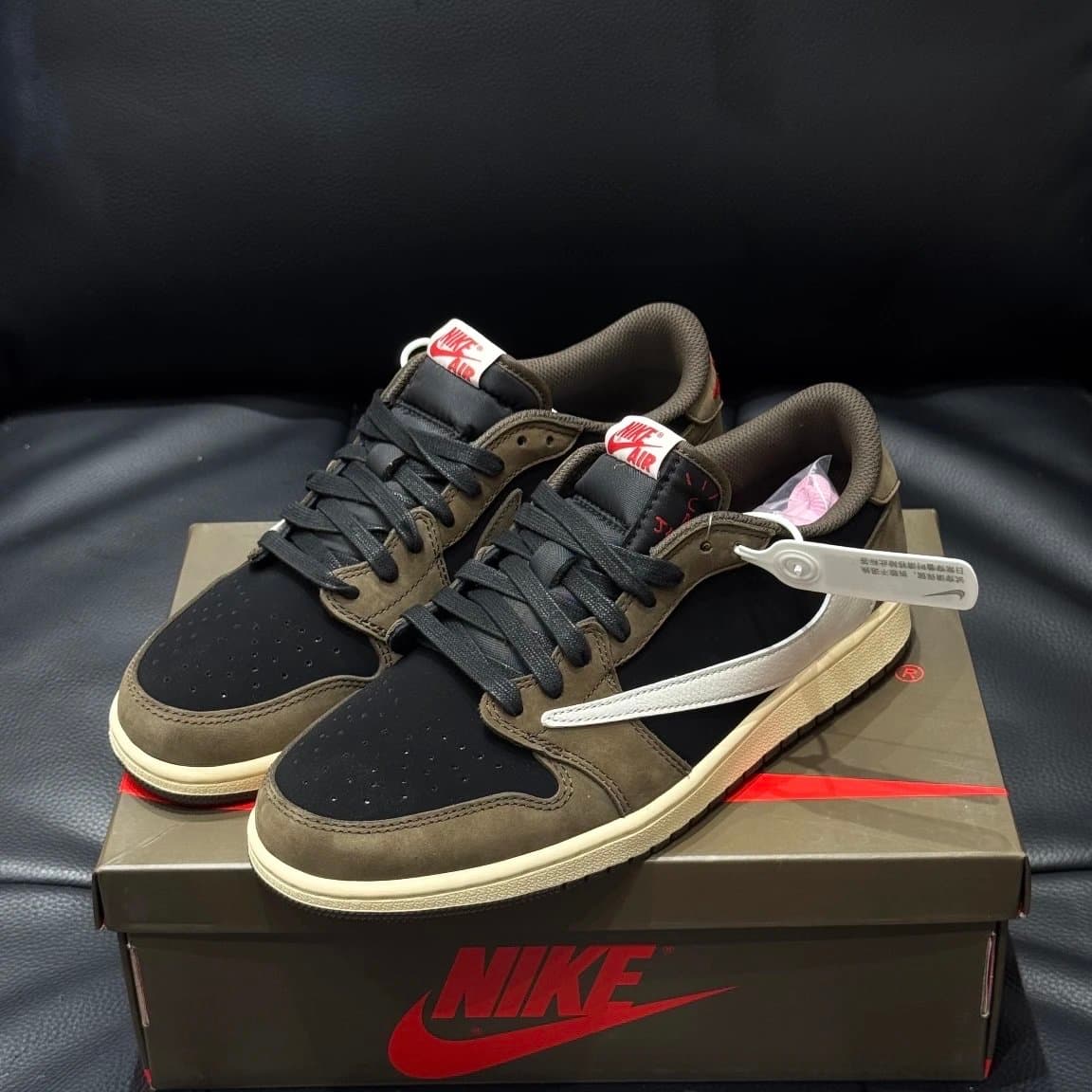 Air Jordan 1 Low Travis Scott Reverse Mocha
