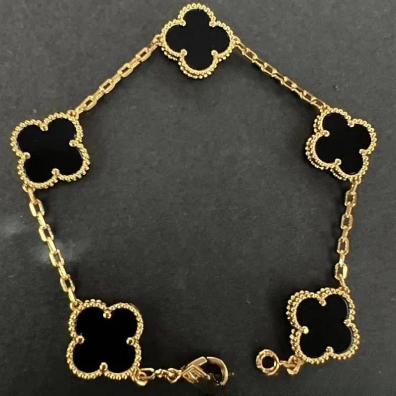 Van Cleef & Arpels Alhambra Four-Leaf Clover Pendant — 6