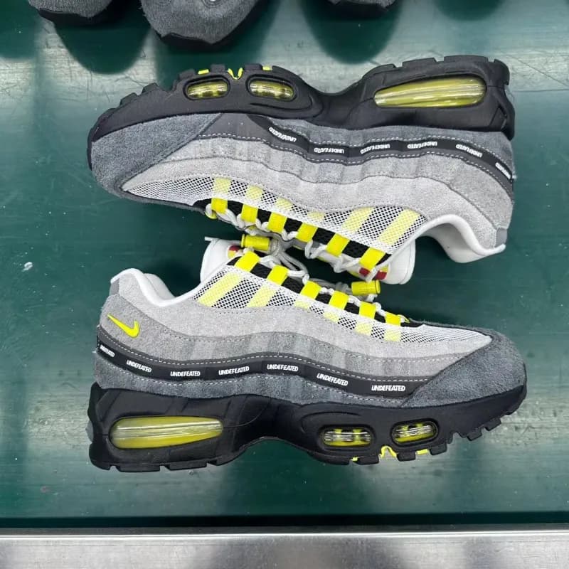Nike Air Max 95 Undefeated