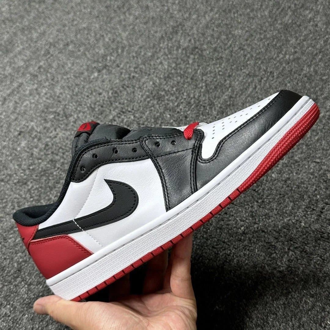 Air Jordan 1 Low Chicago