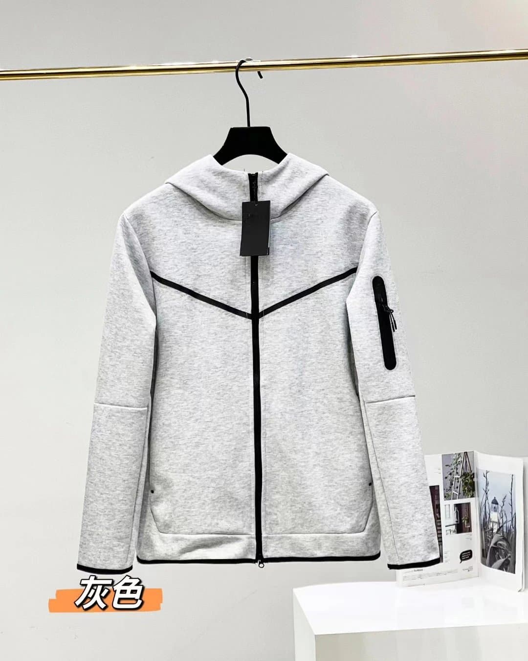Nike Crewneck Sweatshirt Solid Black — 夹克浅灰