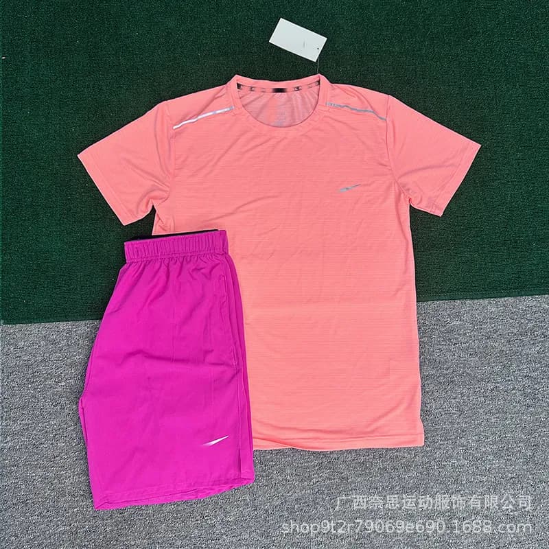 Nike Training Set Vibrant Pink & Magenta