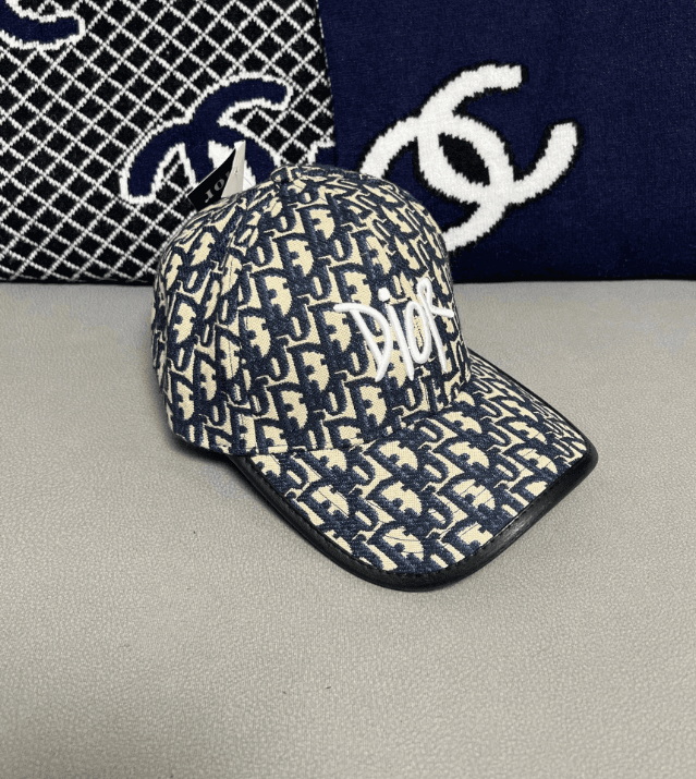 Gucci Baseball Cap GG Monogram — DI-1
