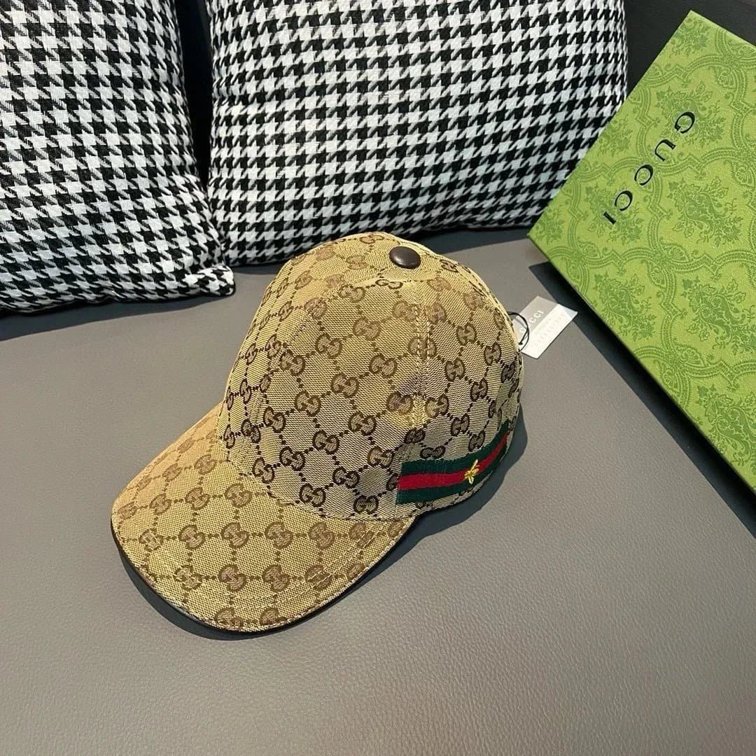 Gucci Baseball Cap GG Supreme