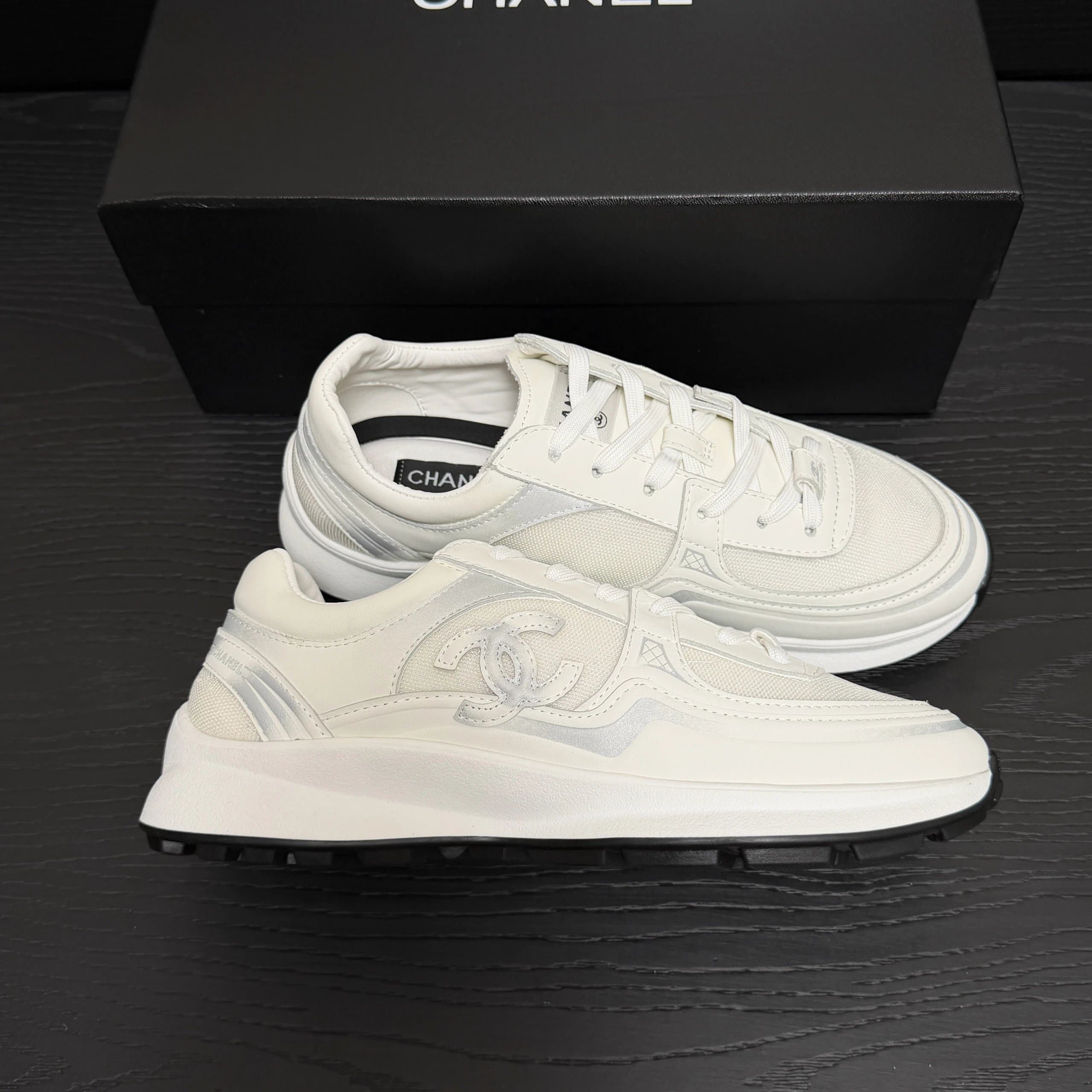 Chanel Sneaker CC Logo
