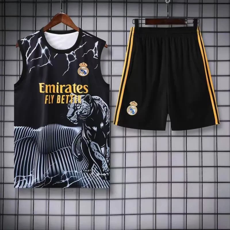 Adidas Training Set Tiger Print