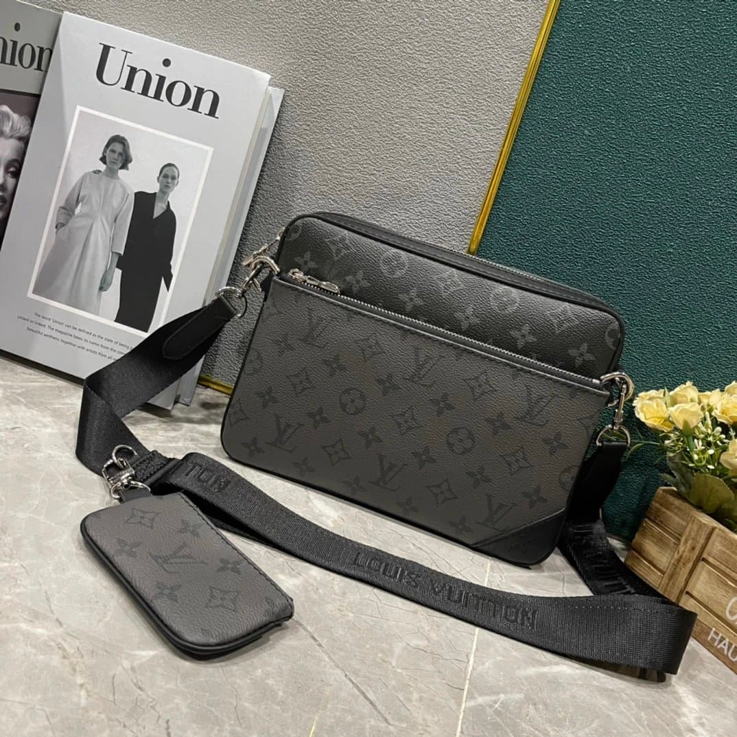 Louis Vuitton Monogram Canvas Backpack Classic — M69827 25x 18.5x7cm