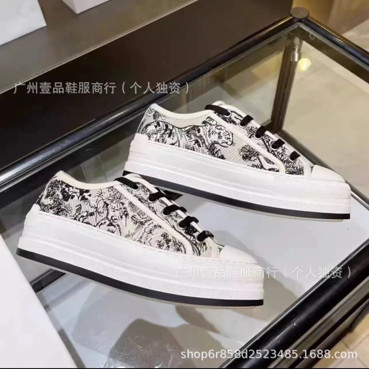 Dior B22 Low Toile de Jouy Print — 动物黑厚底