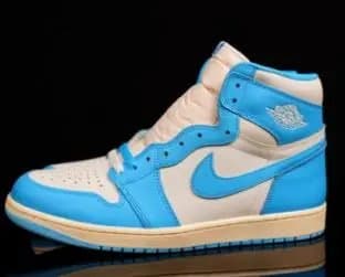 Air Jordan 1 High University Blue