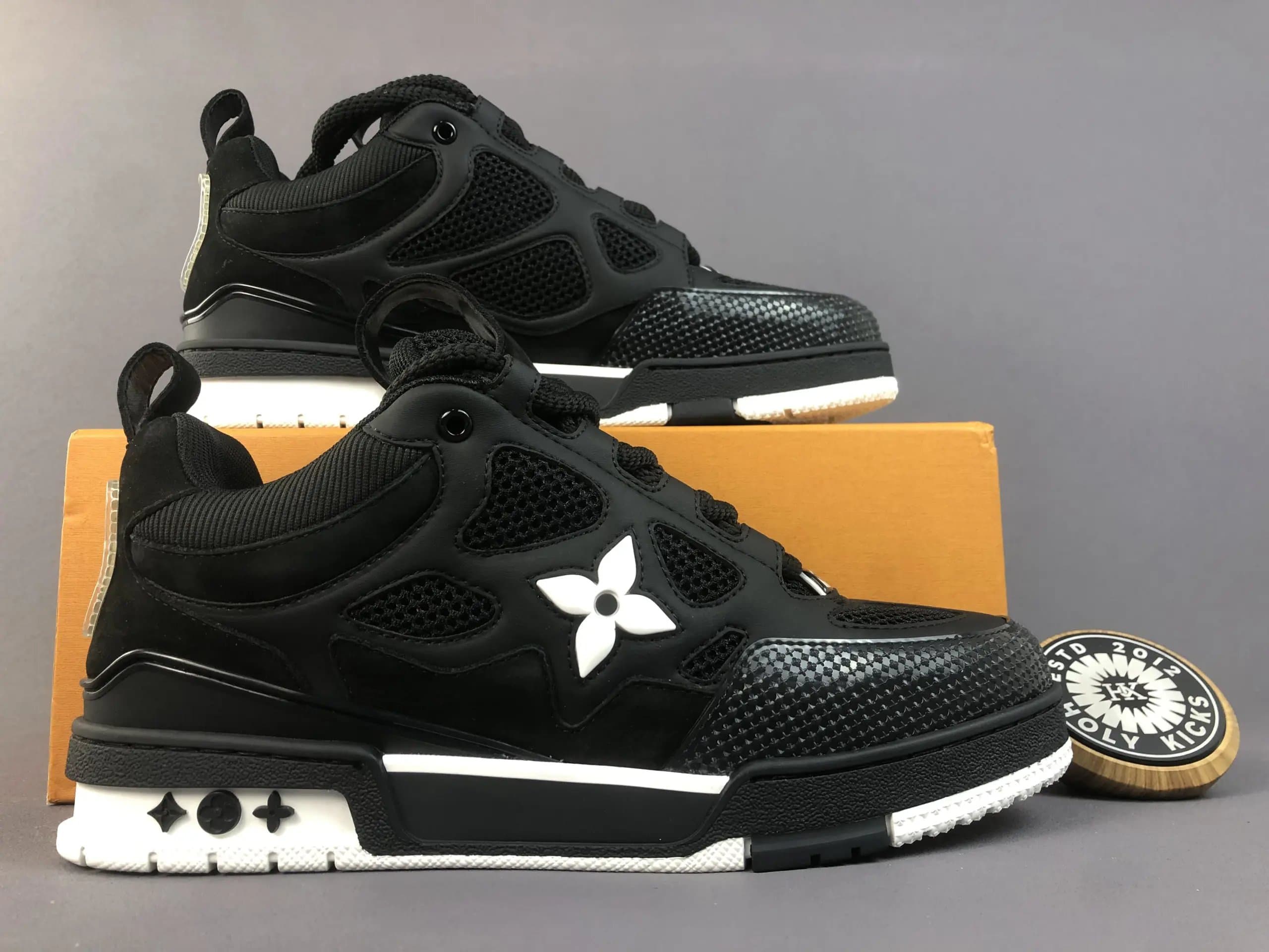 Louis Vuitton LV Trainer Monogram Flower — Black