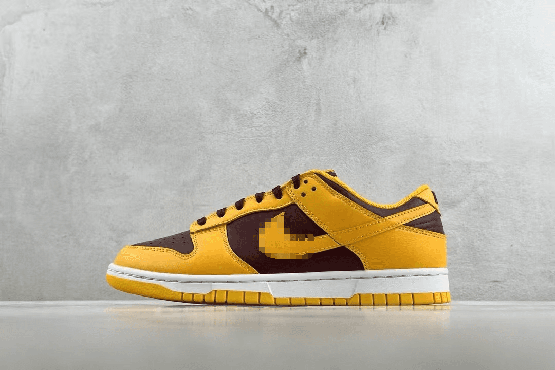 Nike Dunk Low Panda — 12