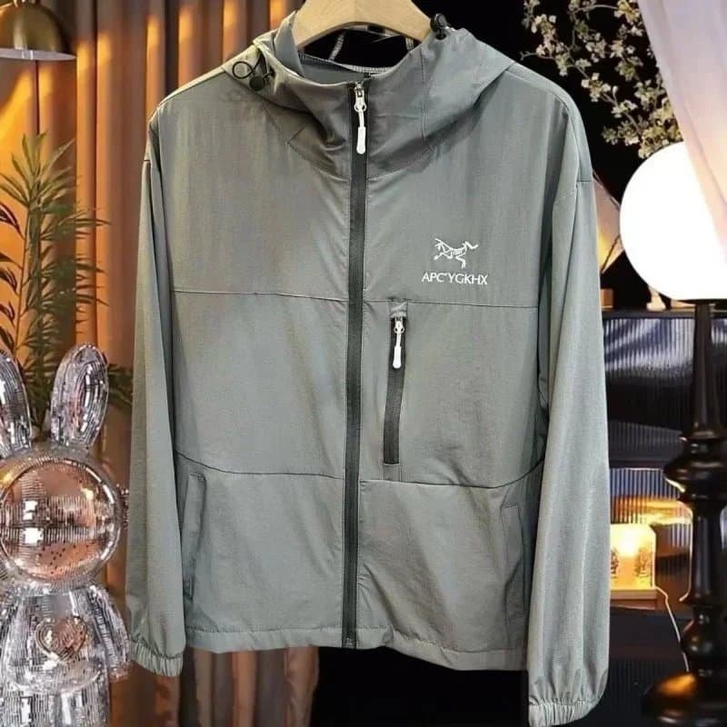 Arc'teryx Hooded Windbreaker Lightweight Packable