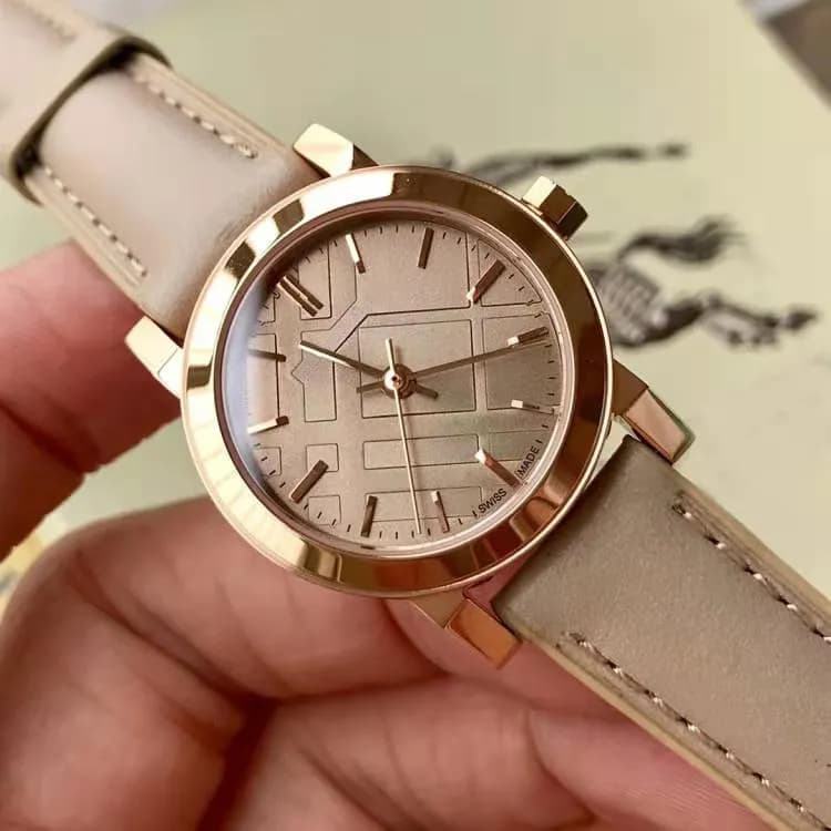 Burberry The City Watch Check Dial