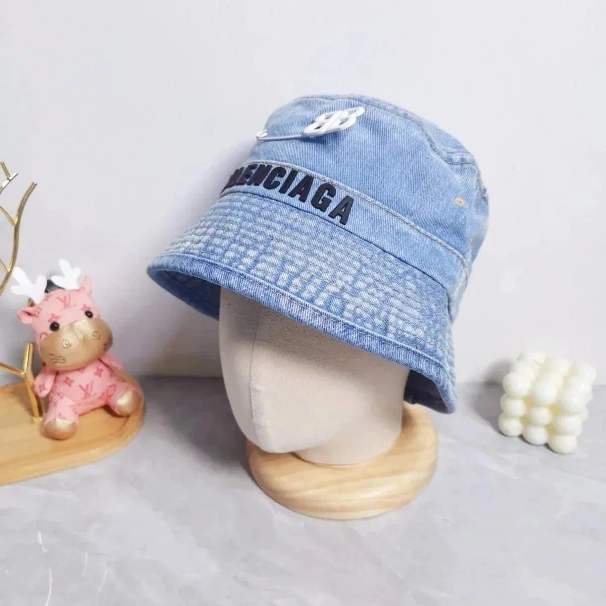 Miu Miu Bucket Hat Embroidered Logo — AL029