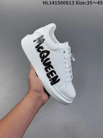 Alexander McQueen Oversized Sneaker Rainbow — 字母白
