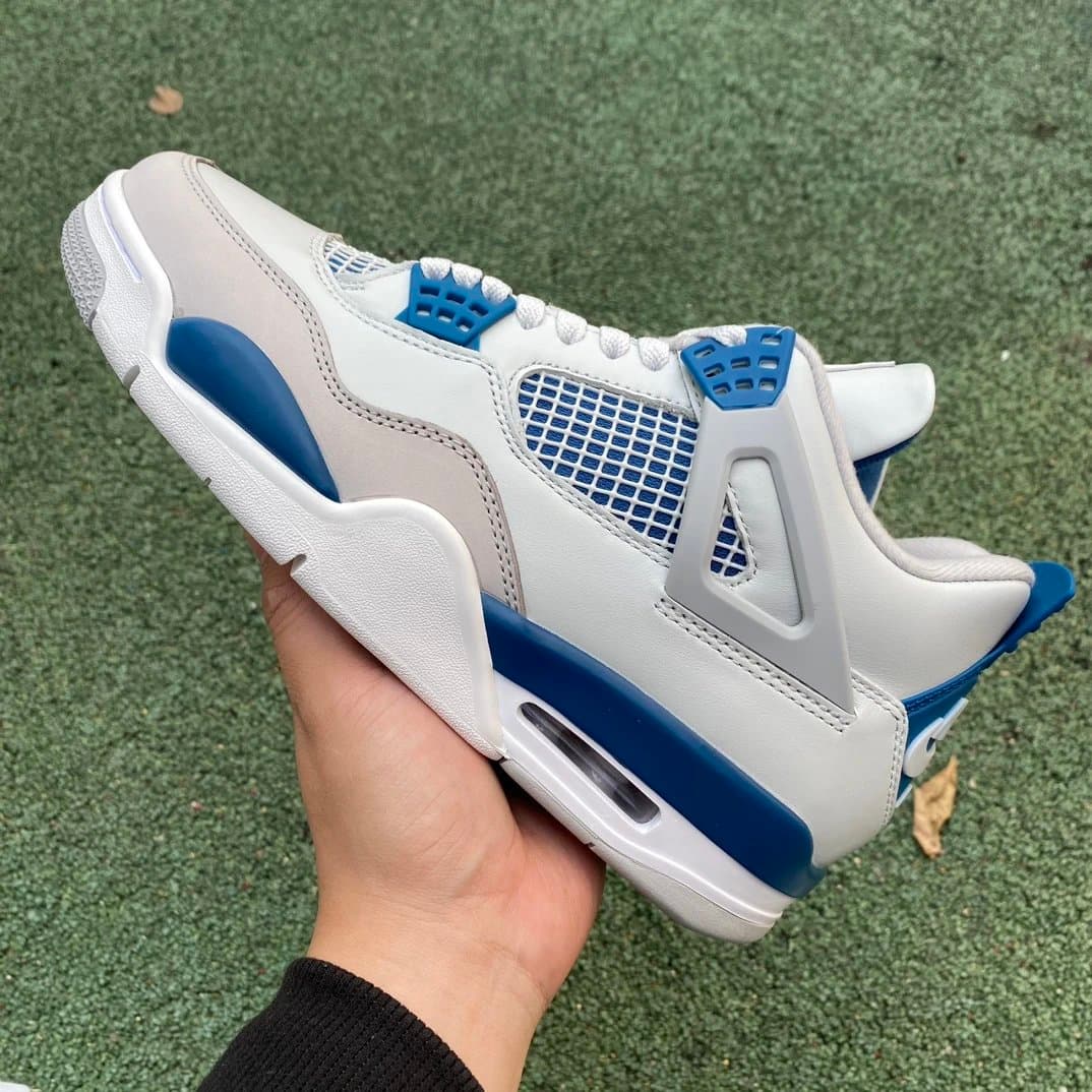 Air Jordan 4 Military Blue