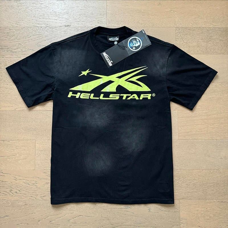 Hellstar Graphic Tee Alien Attack — S8