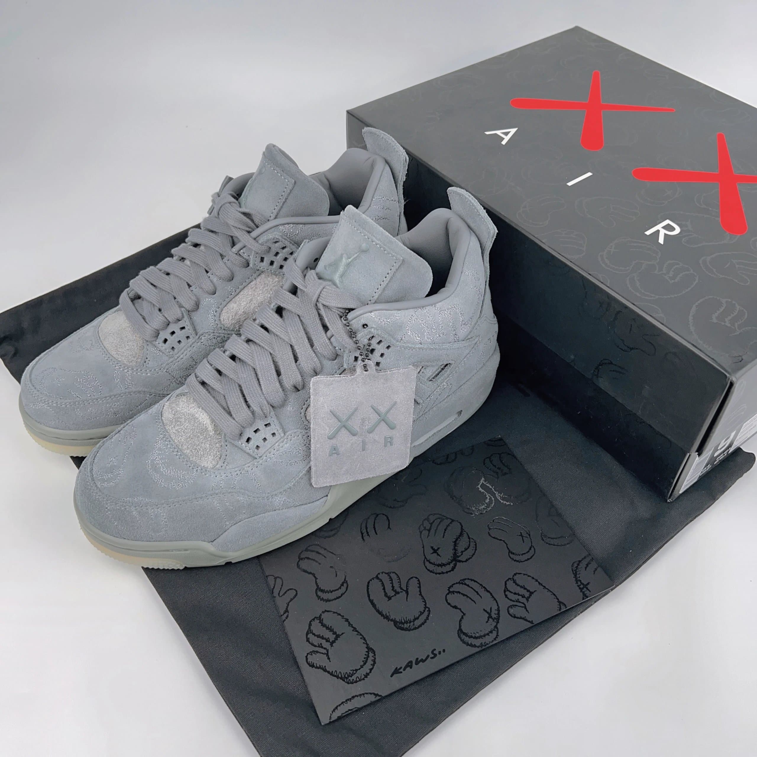 Air Jordan 4 KAWS