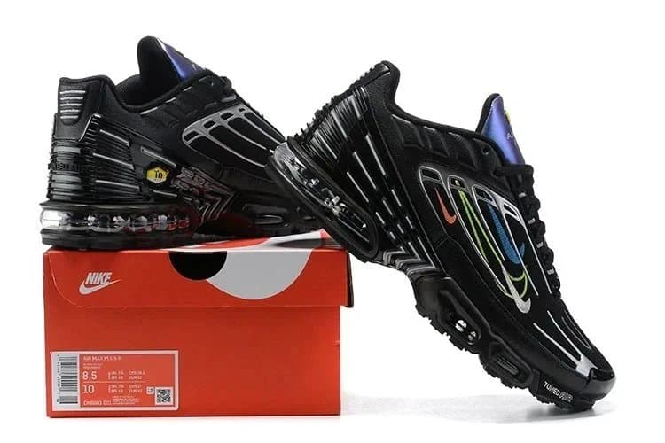 Nike Air Max Plus Triple Black — 37