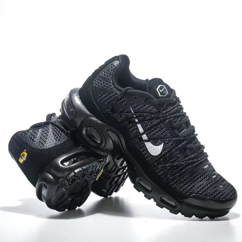 Nike Air Max Plus Triple White — 23