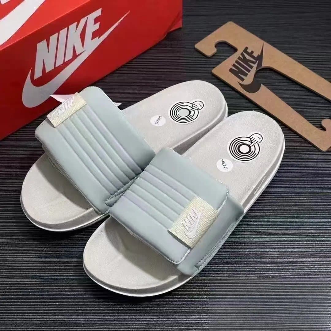 Yeezy Foam Runner Earth — nike小标浅灰