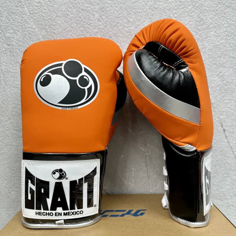 Hellstar Boxing Gloves White — 橙色