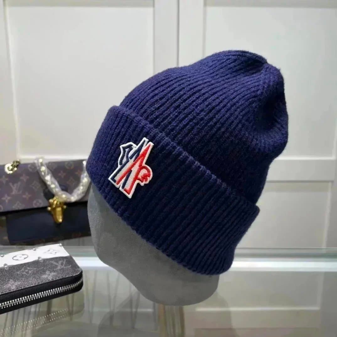 Moncler Ribbed Beanie Classic Logo Patch — 39