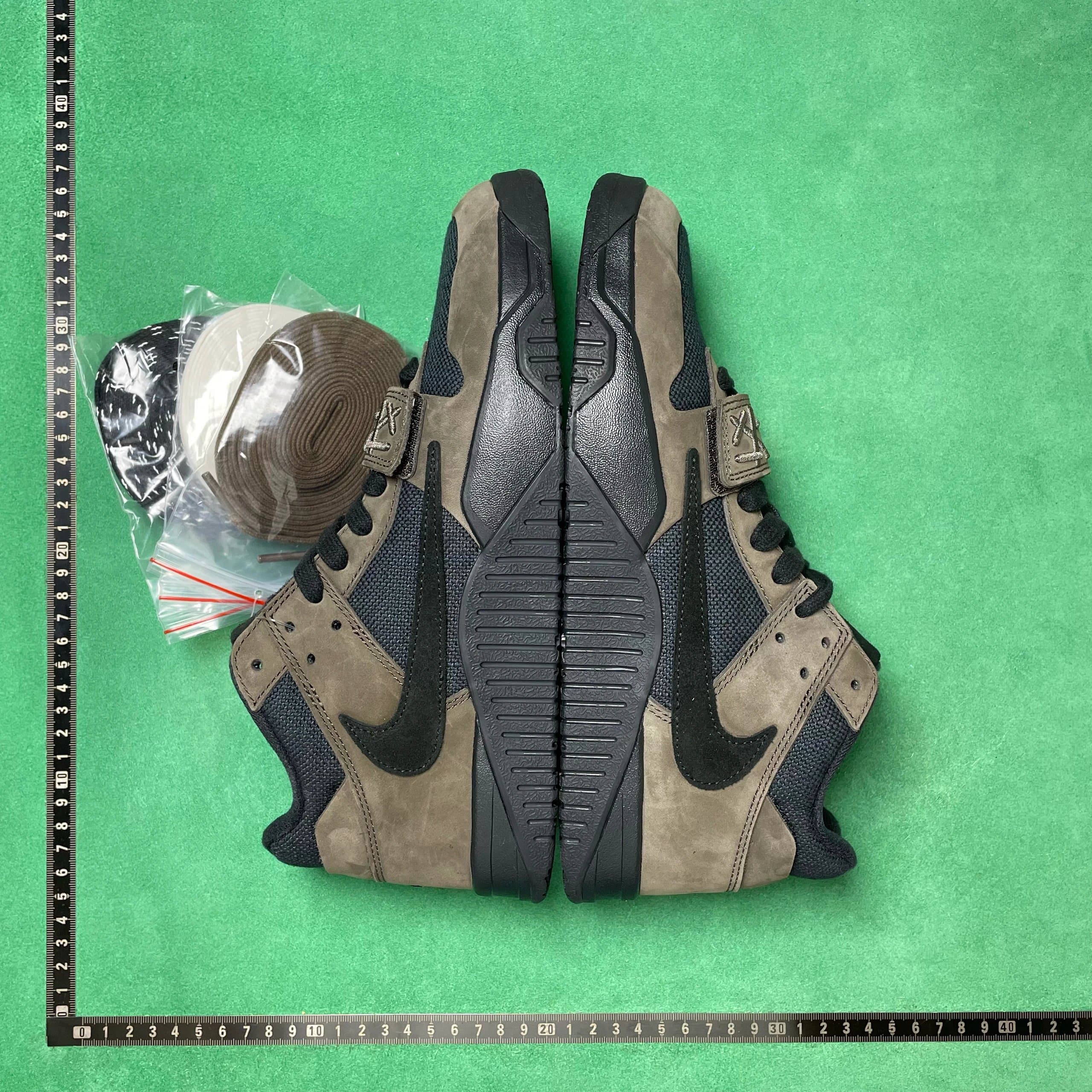 Nike × Travis Scott Dunk Low Cactus Jack