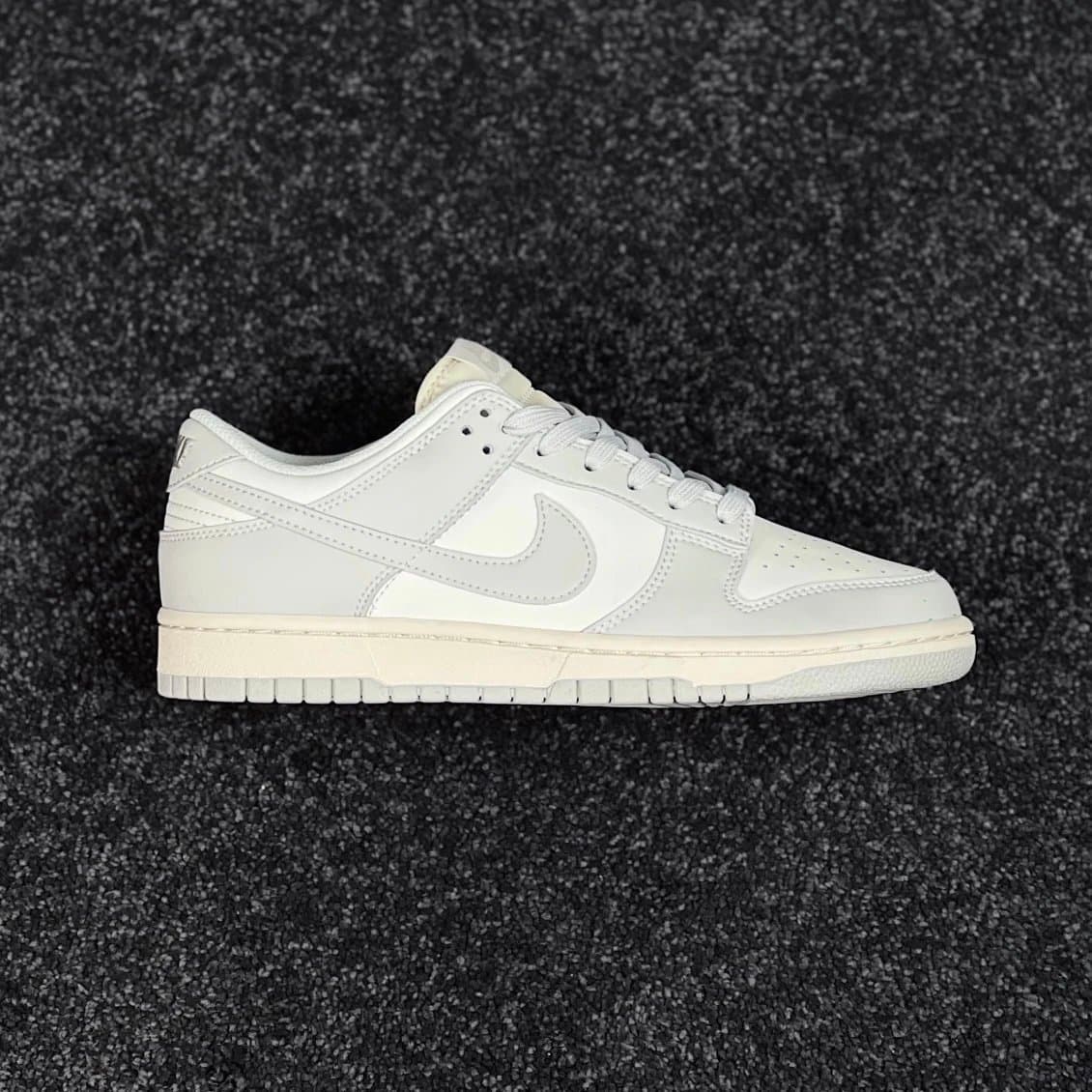 Nike Dunk Low Triple White