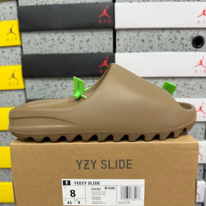 Yeezy Slide Earth