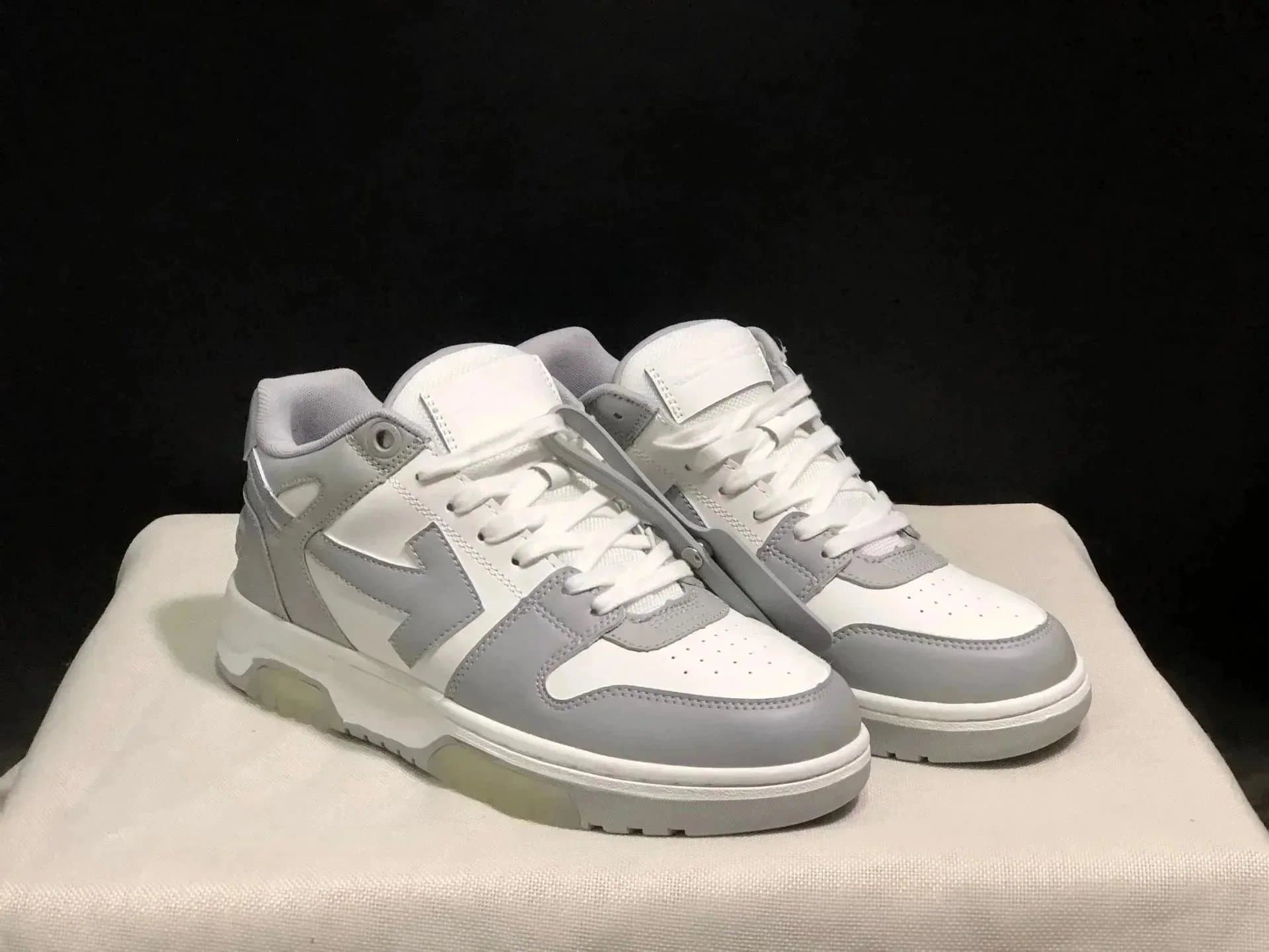Off-White Low Mint Accents — 3