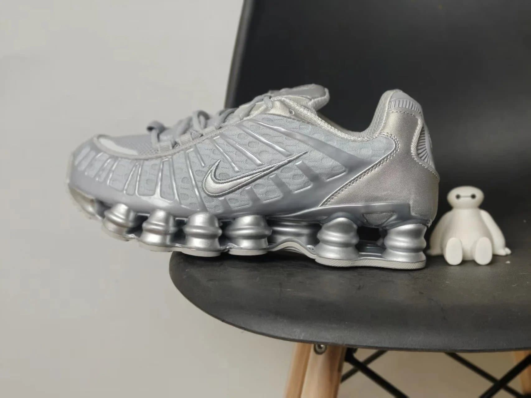 Nike Shox R4 Metallic Silver