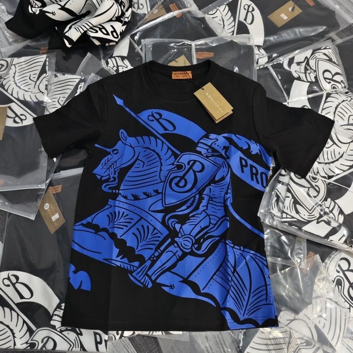 Prada Polo Shirt Logo Patch — 战马黑蓝