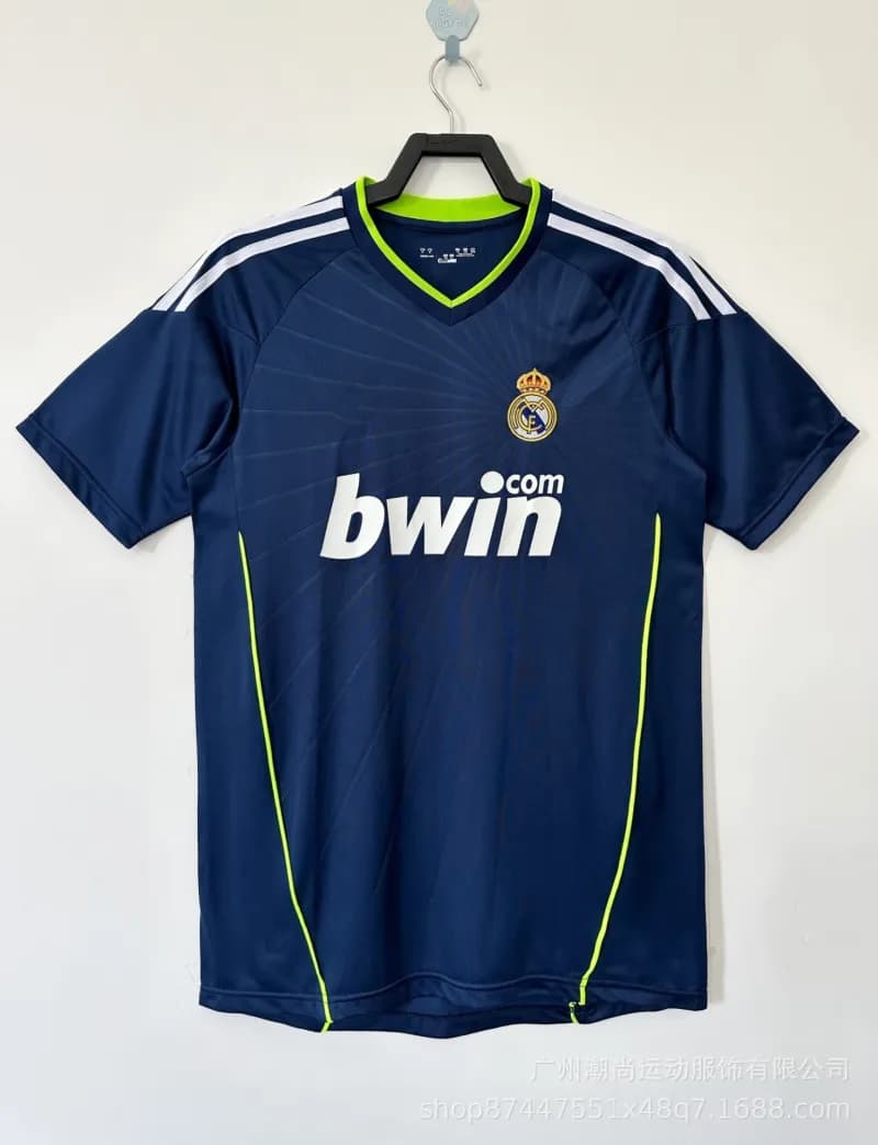 Adidas Home Jersey bwin Sponsor