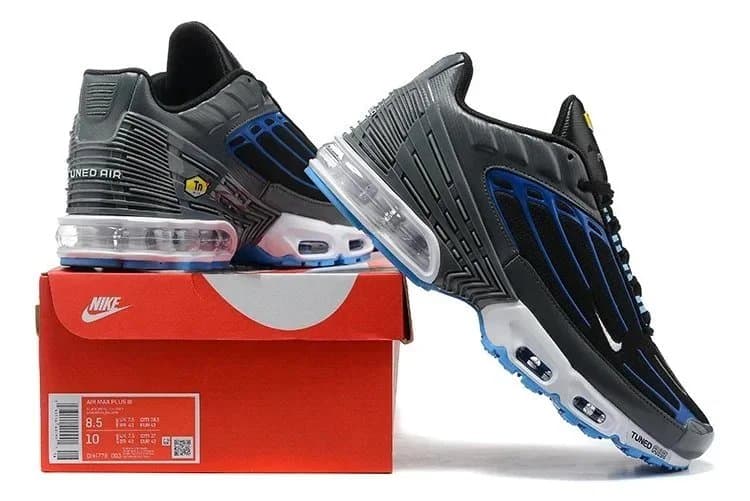 Nike Air Max Plus Triple Black — 17