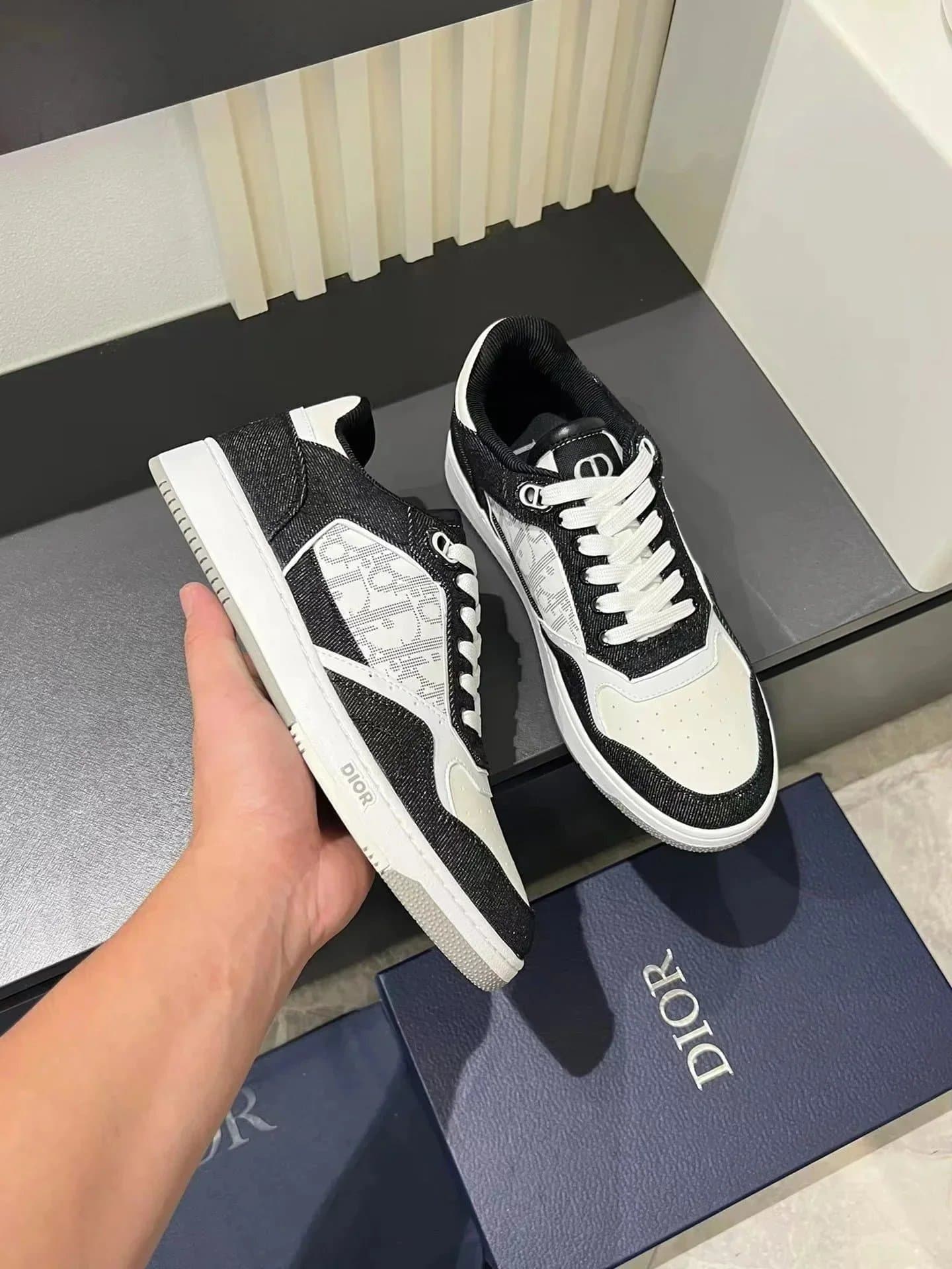 Dc Sneakers Shop