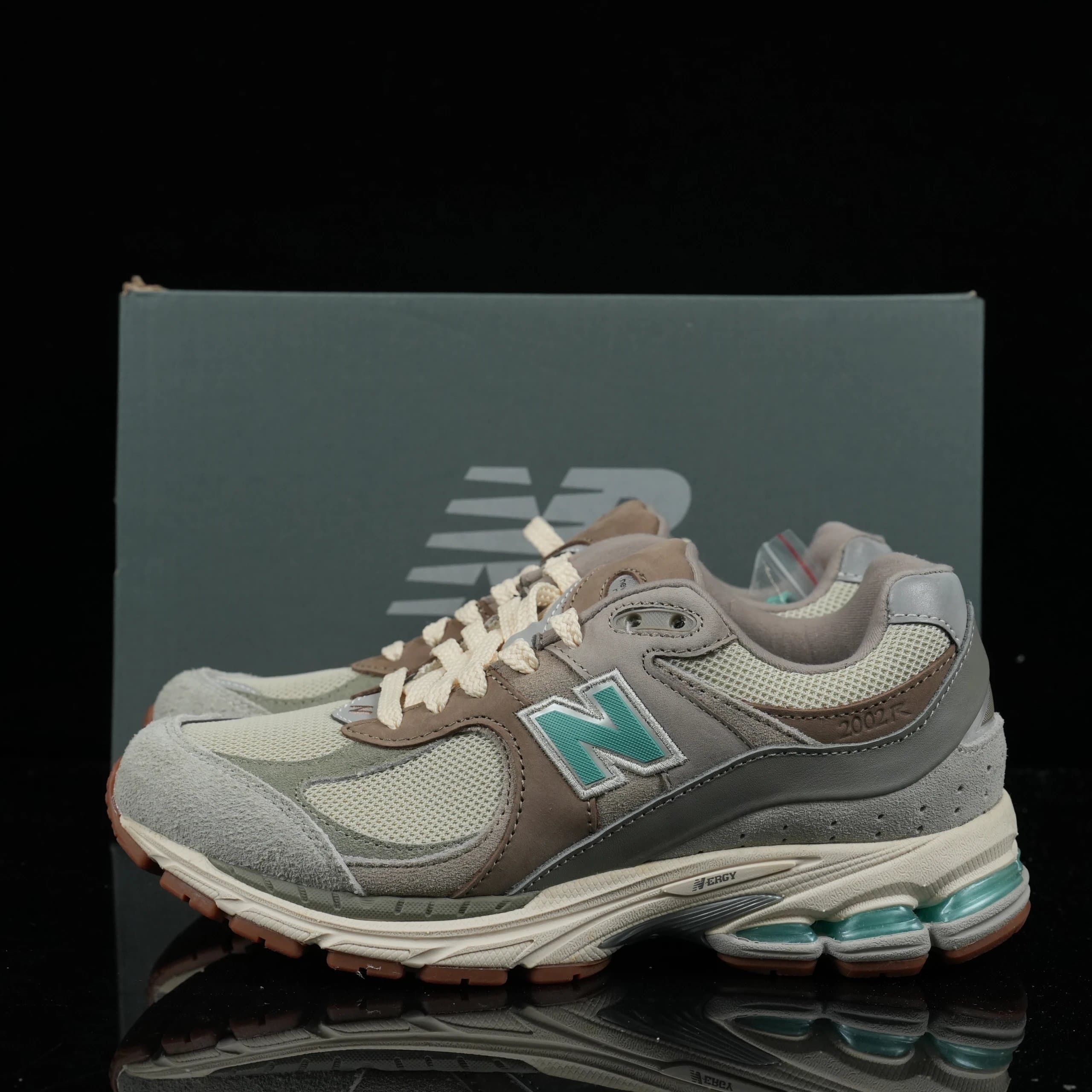 New Balance 2002R Grey Teal