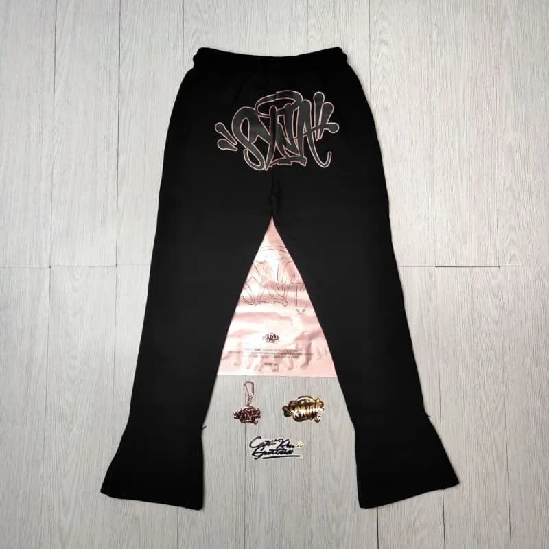 Syna World Hoodie and Joggers Set Graffiti Print — 64黑金卫裤（配件+包）