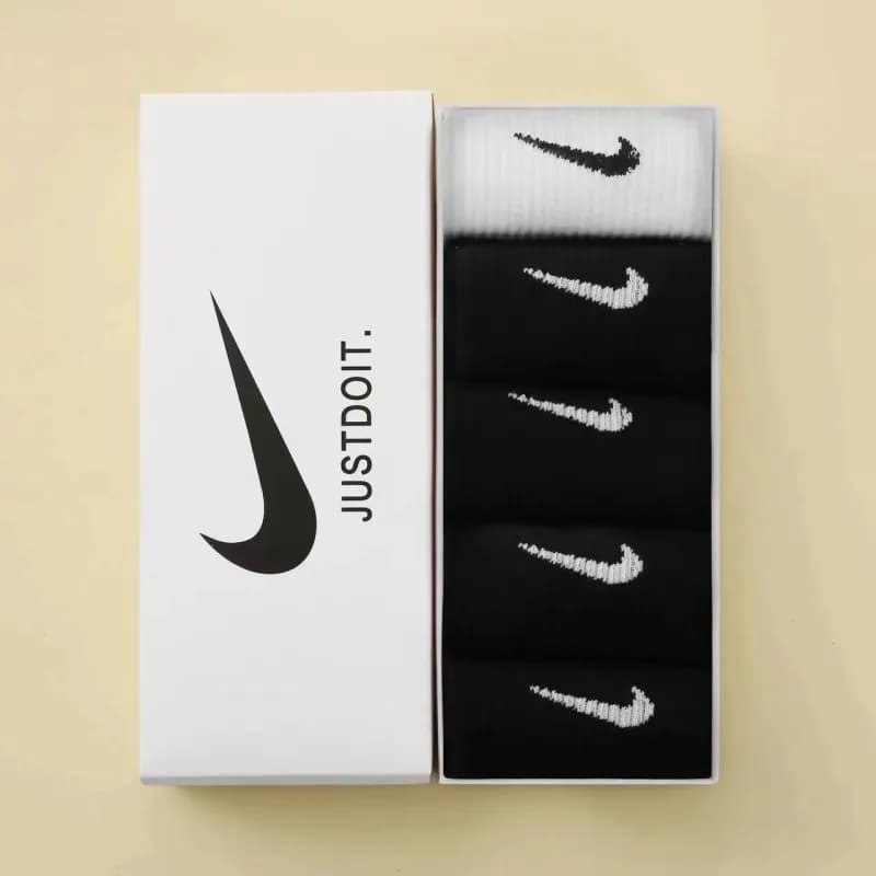 Nike Socks Swoosh Logo