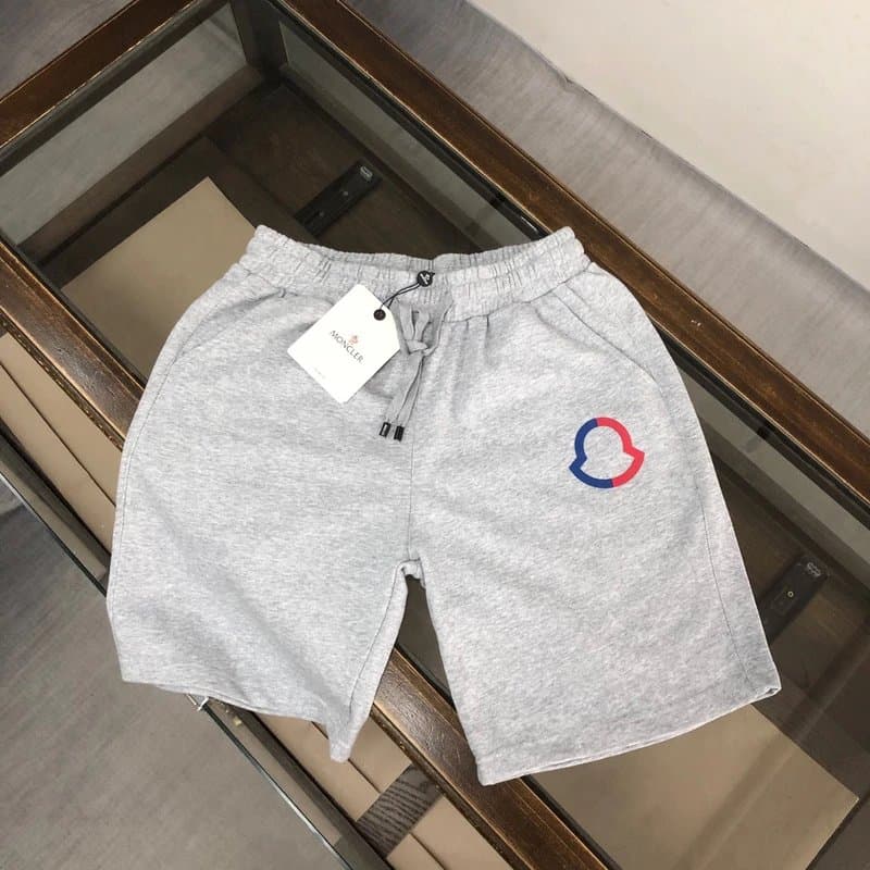 Moncler Logo-Print Shorts North Pole Side Print — 47