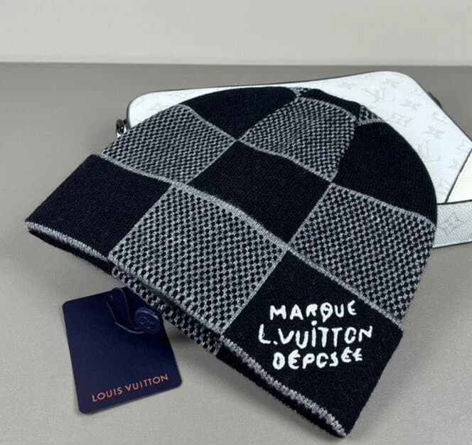 Louis Vuitton Checkered Beanie Marque L.VUITTON Déposée