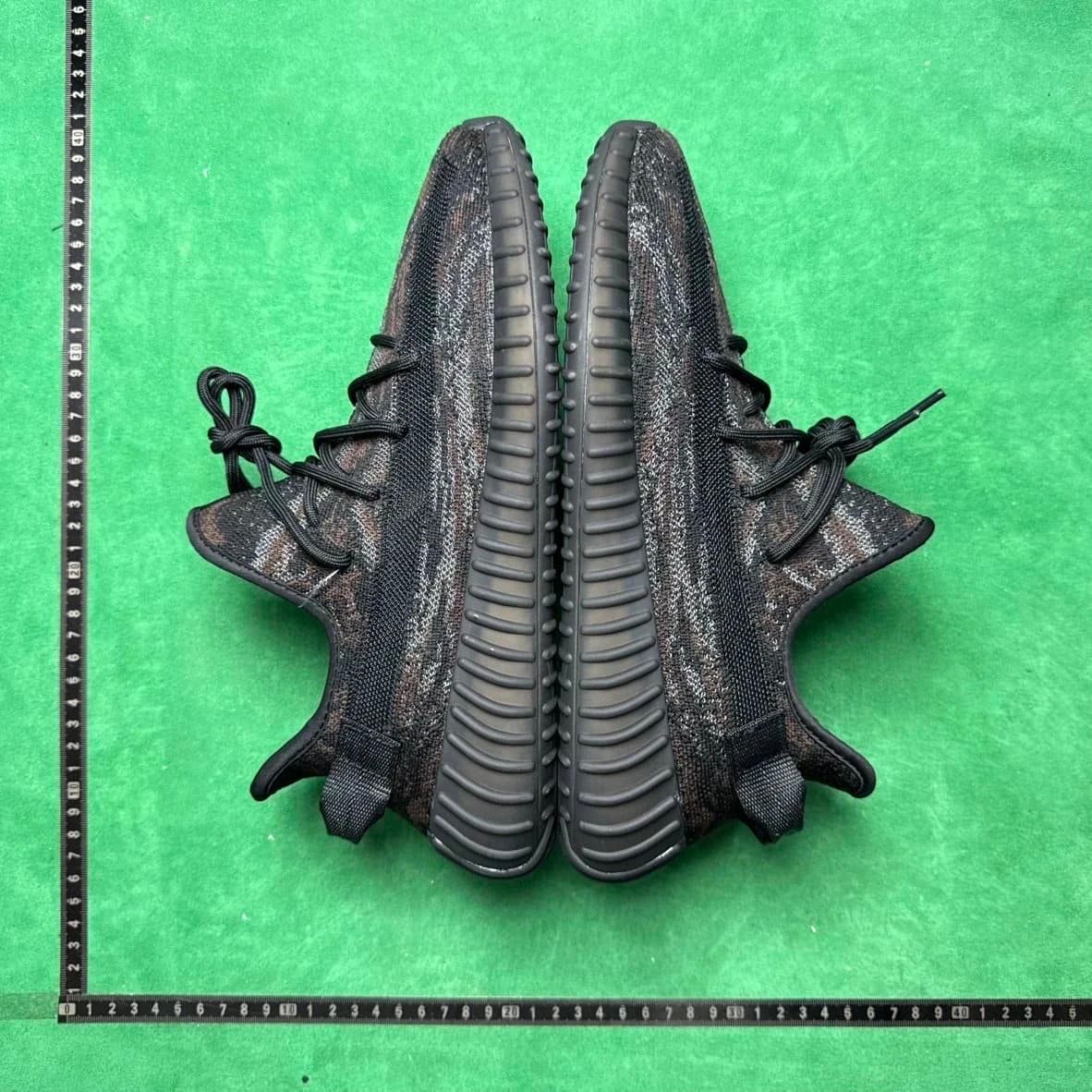 Yeezy Boost 350 V2 Zebra — 20号暗黑暴龙GW3774