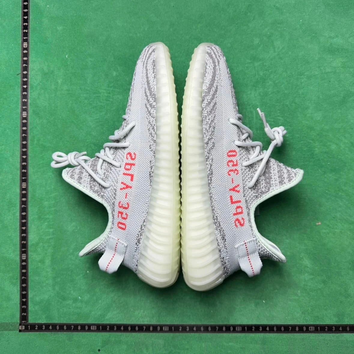 Yeezy Boost 350 V2 Zebra — 18号可燃冰B37571
