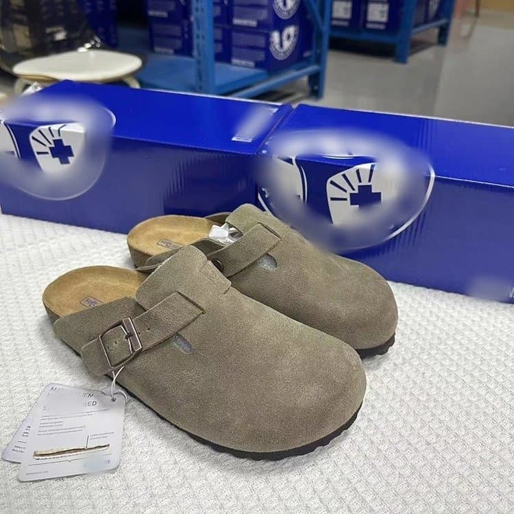 Birkenstock Boston Clog Suede