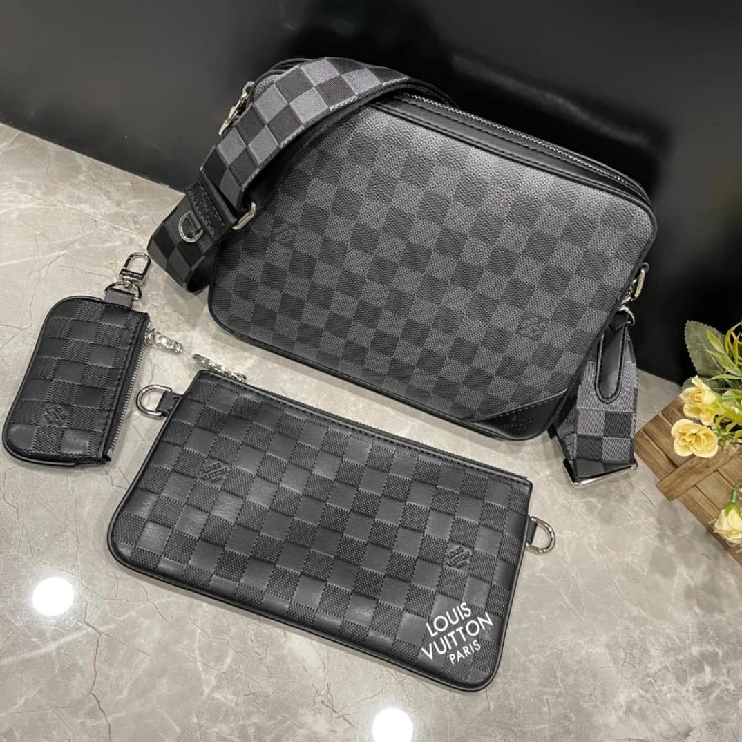 Louis Vuitton Monogram Canvas Set White with Grey Print — 25.0 x 18.5 x 7.0 CM · 14